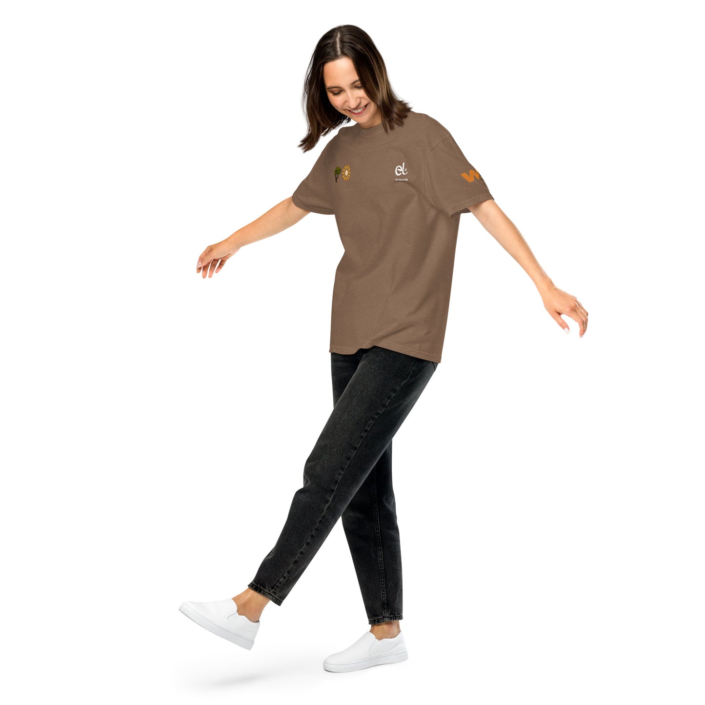 Roaming Giant Tee - Elephant Graphic T-Shirt - ELMUGO